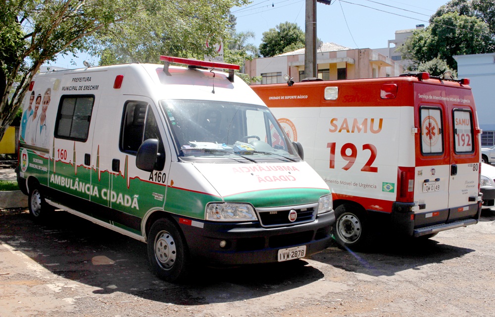 Ir para  <p>Com uma m&eacute;dia de cerca de 200 atendimentos por m&ecirc;s, o SAMU Salvar (telefone 192) completou em outubro de 2016, cinco anos de atividades no munic&iacute;pio de Erechim.&nbsp; Desde a sua...